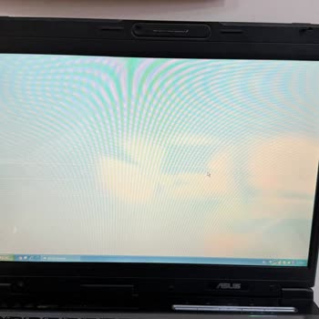 Kısa Sürede Sorun Çıkaran Asus Laptop Ve Düşen Kalite