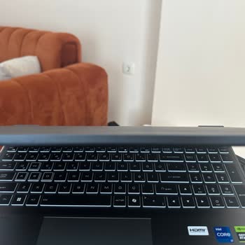 Casper Nirvana Sıfır Aldığım Excalibur Laptopta İlk Günden Süren Arızalar Talebim Karşılanmadı