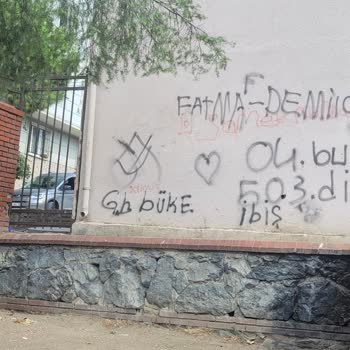 Sağlık Ocağında Erken Başlayan Öğle Molası Ve İlgisiz Davranış