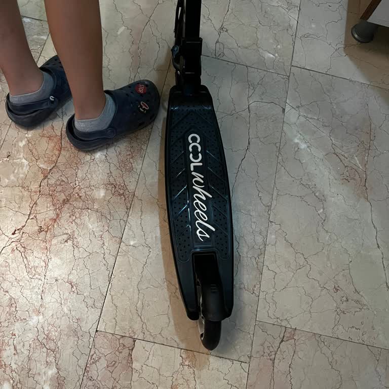 Eksik Parçalı Scooter Ve İlgisiz Müşteri Hizmetleri Nedeniyle Mağduriyet