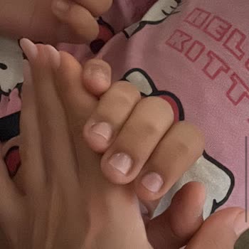Diamond Pro Nail Art 3 Gün Garanti Veriyorlar Tırnaklar 5. Gün Soyuluyor