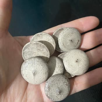 Son Kullanma Tarihi Geçmemiş Pakmaya Sütlü Pul Çikolata Beyazlamış Çıktı