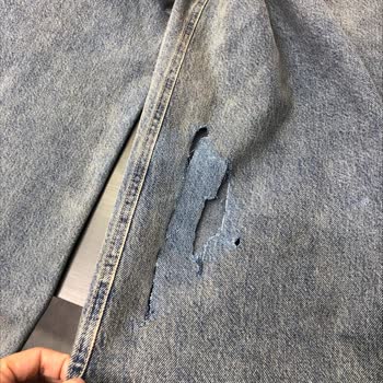 Mavi'den Alınan Pantolon Üç Günde Yırtıldı, Değişim Ve İade Reddedildi