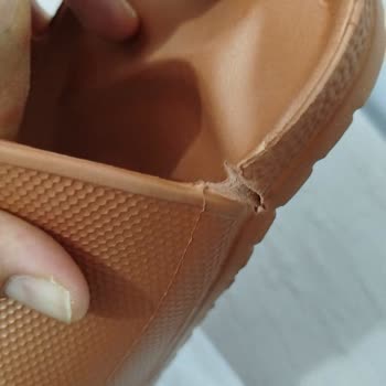 İki Gün İçinde Yırtılan Terlik İçin İade Talebim Reddedildi