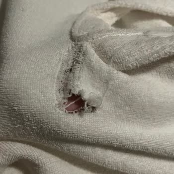 Chakra Erkek Bornoz İkinci Yıkamada Yırtıldı Müşteri Hizmetleri Dönüş Yapmıyor