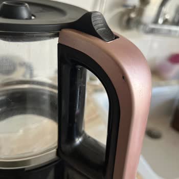 Tamirden Çizik Olarak Dönen Çay Makinesi İçin Değişim Talebi