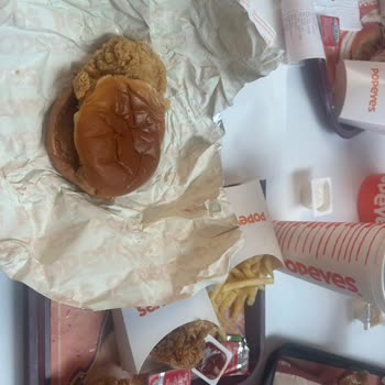 Popeyes Diyarbakır Forum AVM'de Eksik Ve Özensiz Hizmet Deneyimi