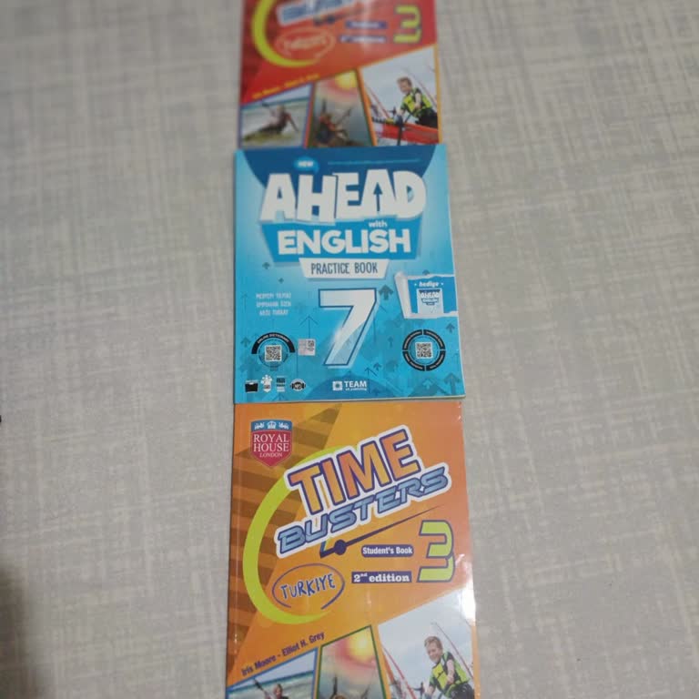 Vatan Ortaokulu (Çekmeköy) Sadece Kendi Belirledikleri Yerden Kitap Aldırıyorlar