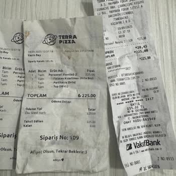 Yoğun Saatte Personel Eksikliği Nedeniyle Sipariş Gecikmesi Ve Mağduriyet