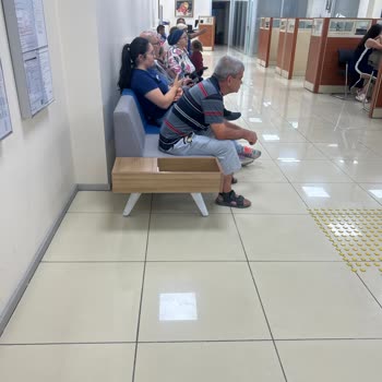 İş Bankası Görükle Şubesi'nde Sıra Sistemi Ve Personel İlgisizliği Mağduriyeti