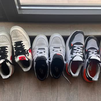 Intersport 3 Ayda Yırtılan Lacoste Ayakkabı İçin İade Talebim Reddedildi, Mağduriyet Yaşıyorum