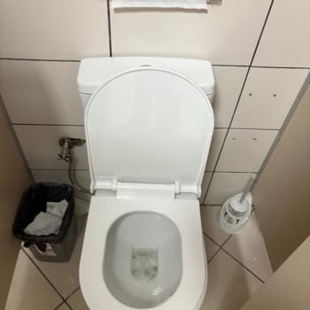 Ayvalık 5M Migros Tuvaletlerinde Süregelen Hijyen Ve Temizlik Sorunları