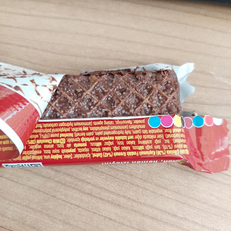 Aldığım Gofretin Üzerinde Noktalar Vardı, Para İadesi İstiyorum