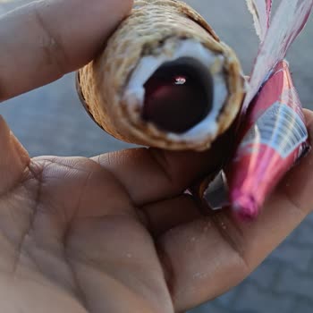 Satın Alınan Dondurmanın İçinden Hiç Dondurma Çıkmadı, Çocuklarım Üzüldü