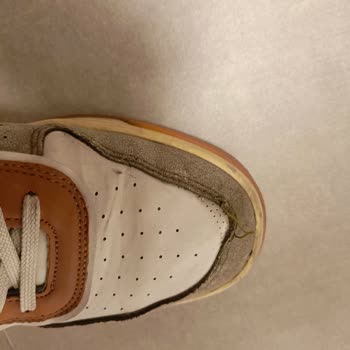 Kısa Sürede Dikiş Açılması: Fila Ayakkabıda Garanti Sorunu Ve Olumsuz Deichmann Desteği