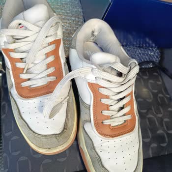 Kısa Sürede Dikiş Açılması: Fila Ayakkabıda Garanti Sorunu Ve Olumsuz Deichmann Desteği