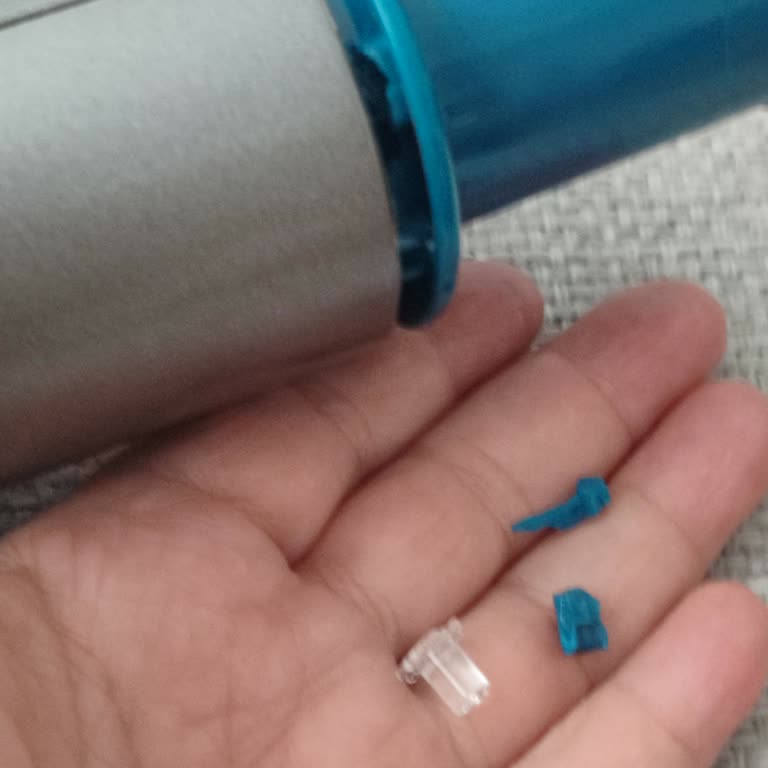 Garanti Kapsamındaki Dikey Süpürgenin Parçası Kırıldı, Müşteri Hizmetlerine Ulaşılamıyor