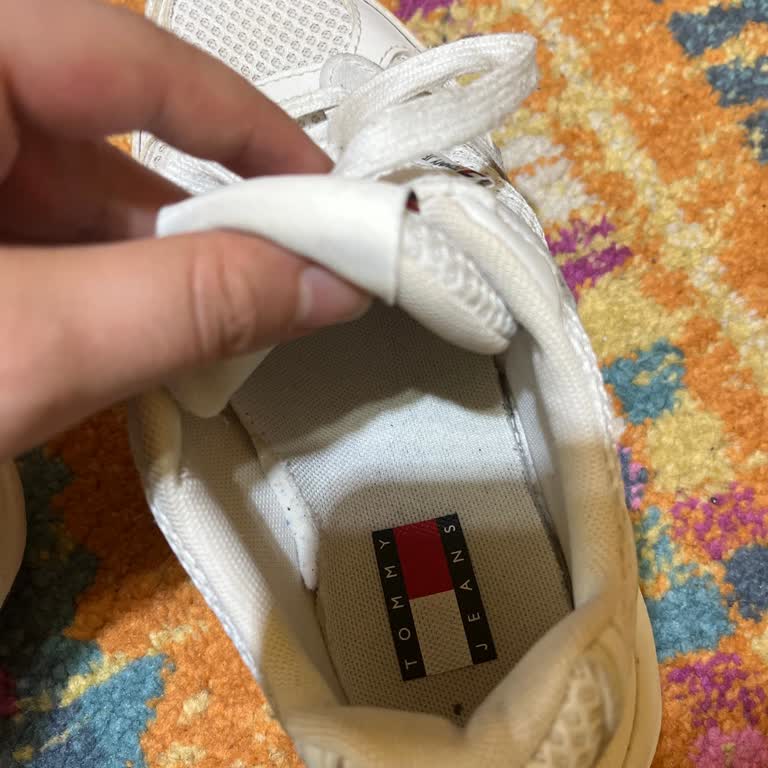 Tommy Jeans Ayakkabıda Kısa Sürede İç Deri Kaplama Sorunu Ve Değişim Talebi