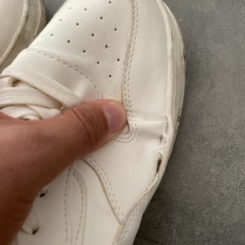 Kısa Sürede Yırtılan Ayakkabı Ve Yetersiz Müşteri Hizmetleri Politikası