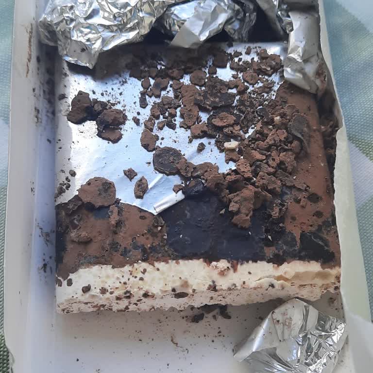 BİM'den Alınan Buono Bitter Çikolatada Beklenmedik Renk Ve Doku Sorunu