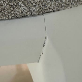 Teslimatta Çatlak Sandalyeler Ve Yetersiz Müşteri Hizmeti Nedeniyle Mağduriyet