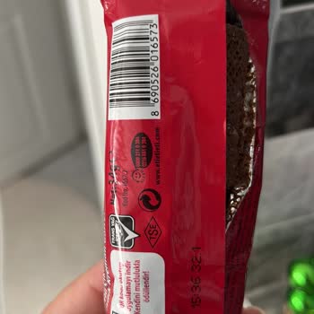 A101'den Alınan Eti Hoşbeş Gofret Küflü Çıktı, Ücret İadesi Talebi