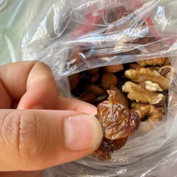 Üzümde Yabancı Madde Buldum, Hijyen Ve Geri Dönüş Eksikliği Güvenimi Sarstı