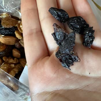 Üzümde Yabancı Madde Buldum, Hijyen Ve Geri Dönüş Eksikliği Güvenimi Sarstı