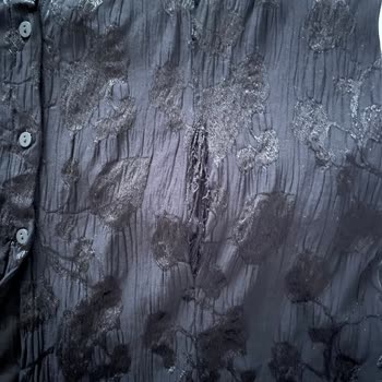 Yeni Alınan Gömlek Yıkamada Yırtıldı, İade Talebine Dönüş Yapılmıyor