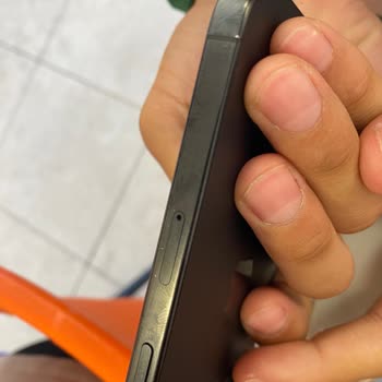 Yeni Alınan İphone’da Hızlı Kozmetik Deformasyon Ve İlgisiz Servis