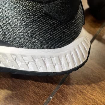 Yeni Alınan Spor Ayakkabının Tabanı Kısa Sürede Çatladı, Değişim Talebim Reddedildi