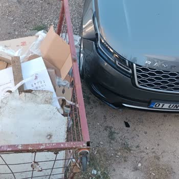 Migros Şubesinin İhmali Nedeniyle Aracım Zarar Gördü, Güvenlik Zafiyeti Yaşandı