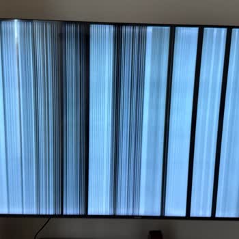 Axen Televizyonum İki Kez Arızalandı Ekran Tamamen Bozuldu Değişim İstiyorum