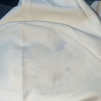 Lekeli Ürün Ve Cevapsız Satıcı: İade Talebim Karşılanmadı