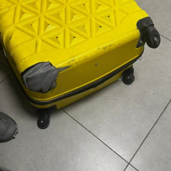 Ajet Uçuşunda Kırılan Valizlerim İçin Çözüm Bulunamıyor