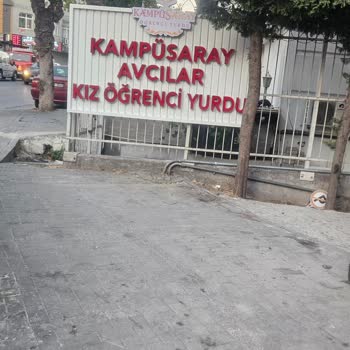 Yangın Merdiveni Çıkışında Yıllardır Süren Güvenlik Sorunu