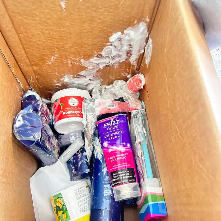 Siparişim Kırık Ve Patlamış Şekilde Ulaştı Müşteri Hizmetlerinden Çözüm Alamadım