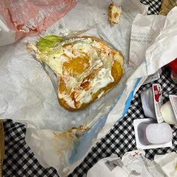 Siparişimde Ezilmiş Ve Bayat Ürünler Teslim Edildi