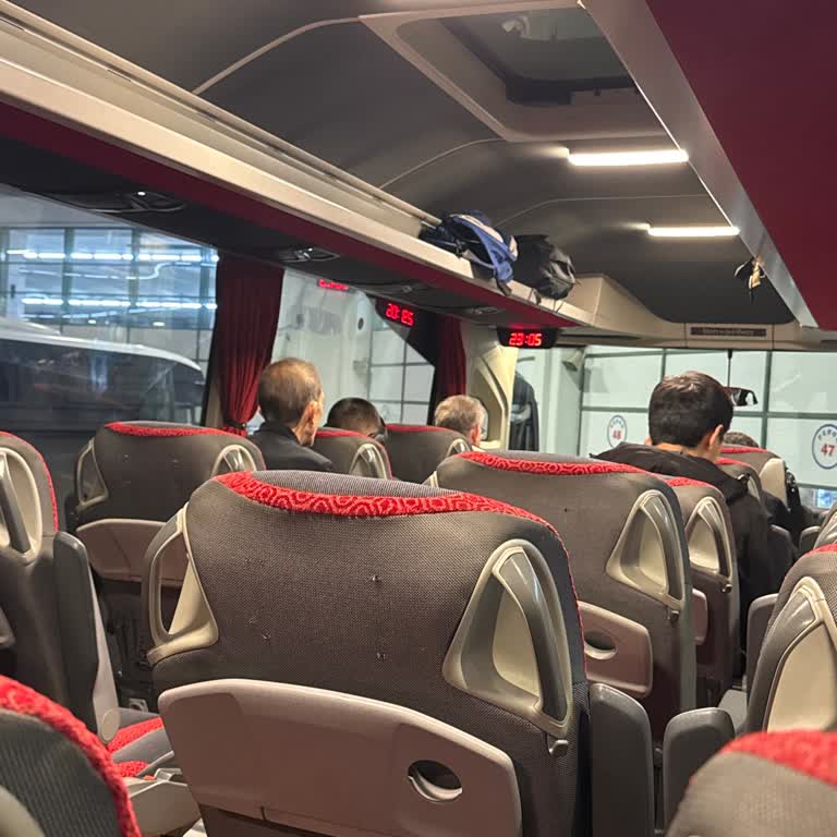 Varan Turizm’de Geç Kalkan Otobüs, Kötü Koku Ve Bilgilendirme Eksikliği