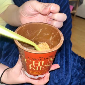 Dondurma İçinde Plastik Parça Buldum Sağlık Endişesi Yaşadım