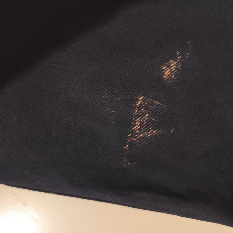 Restoranda Çamaşır Suyu Nedeniyle Pantolonum Zarar Gördü Personel Kaba Davrandı