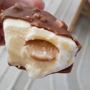 Bozuk Magnum Dondurma Sonrası Çocuğum Hastalandı, Ücret İadesi Ve Açıklama Talep Ediyorum