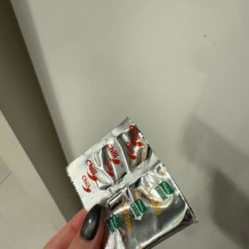 Noodle Paketlerinden Boş Baharat Poşeti Çıkması Nedeniyle Mağduriyet