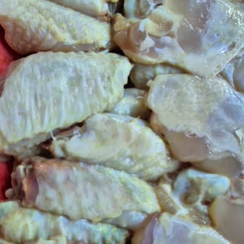 Bozuk Tavuk Kanat Ve Yırtık Paket İçin Ücret İadesi Bekliyorum