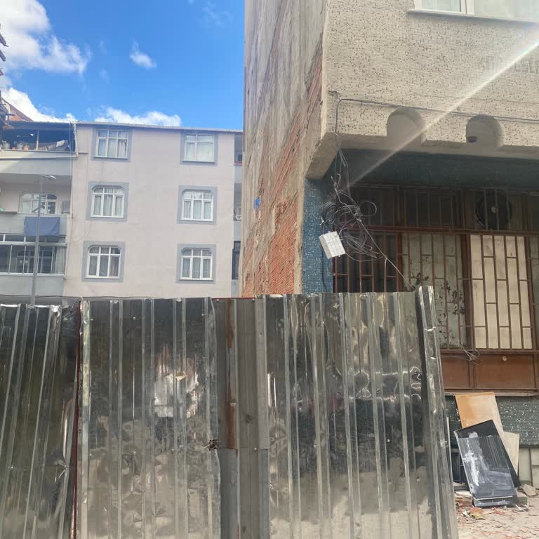 Bina Yıkımı Sonrası İnternet Kesintisi Ve Destek Eksikliği