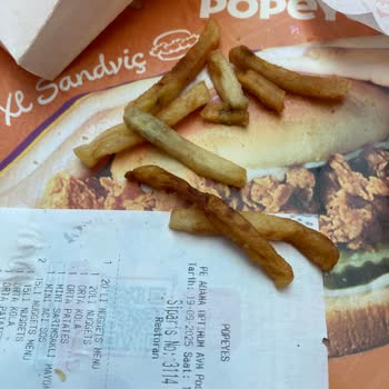 Soğuk Ve Eksik Sipariş, İlgisiz Personel: Popeyes Adana Optimum Hayal Kırıklığı