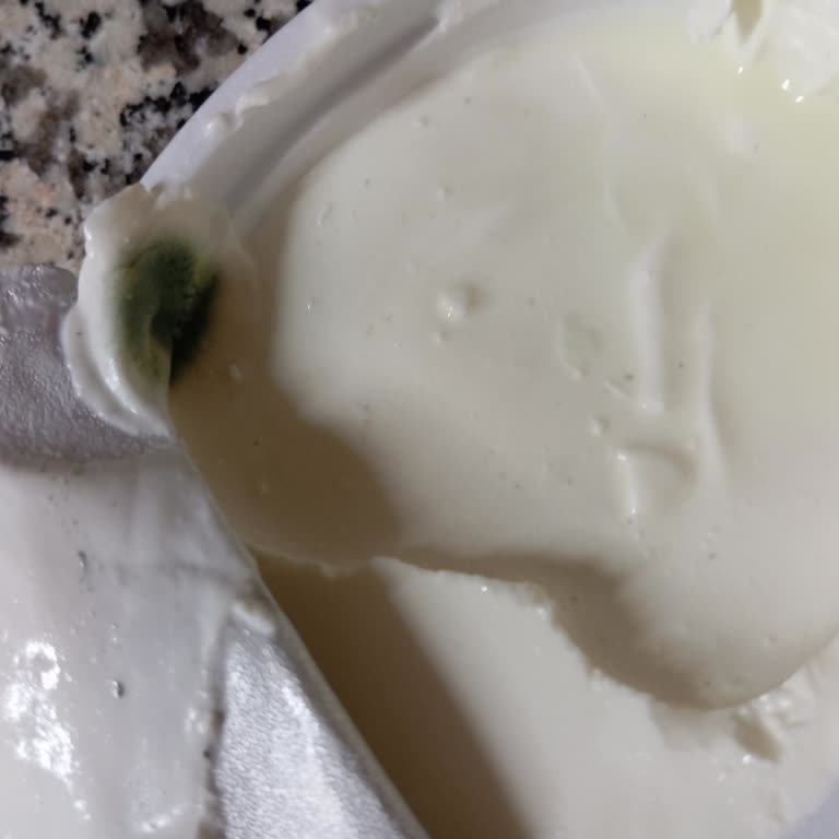 Son Kullanma Tarihi Geçmemiş Peynir Küflü Çıktı Mağduriyet Yaşadım