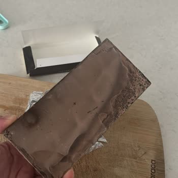 BİM'den Alınan Buono Bitter Çikolatanın Bozuk Çıkması Ve Mağduriyet