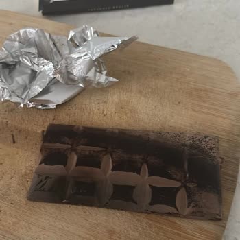 BİM'den Alınan Buono Bitter Çikolatanın Bozuk Çıkması Ve Mağduriyet