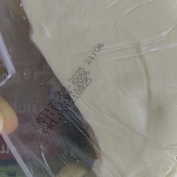 Kaşar Peynirinin İçinden Tahta Parçası Çıktı!